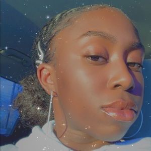 Meet your Posher, Kyla